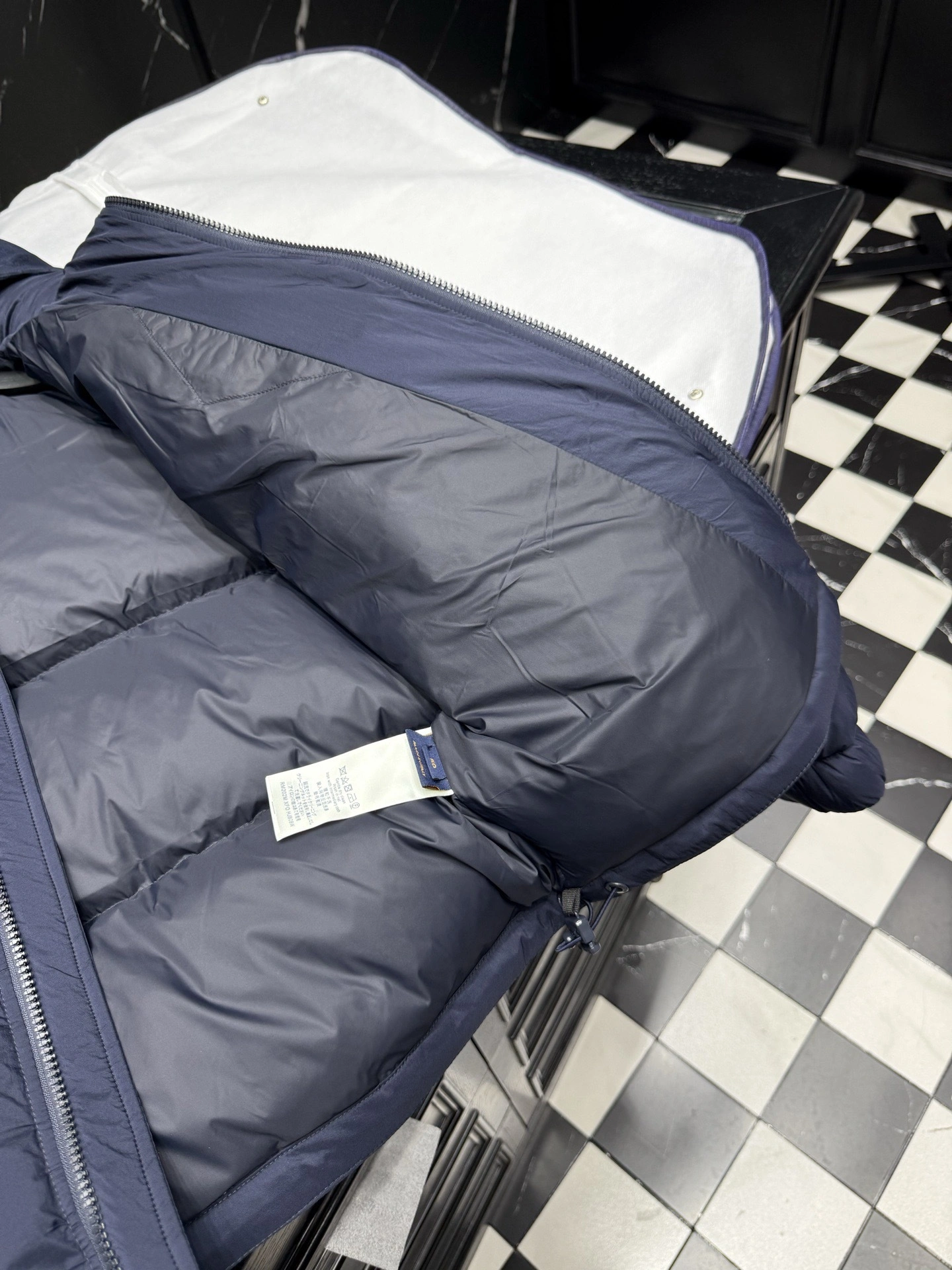 wg.luxury-- 8V Down jacket white duck down 2colour item: E-F443J1641-2H